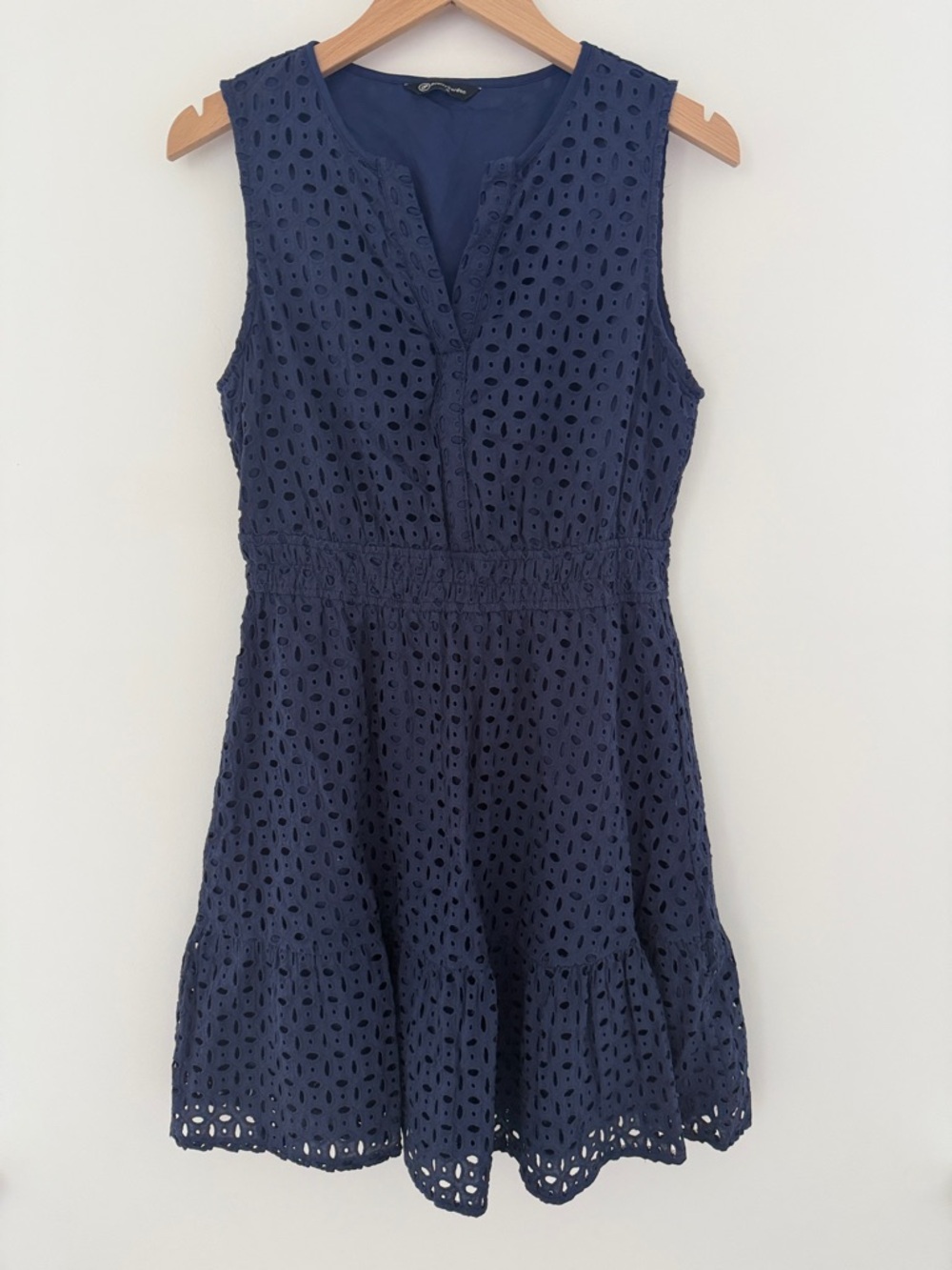 Like New! Medium Pretty Garden Navy Sleeveless Dress